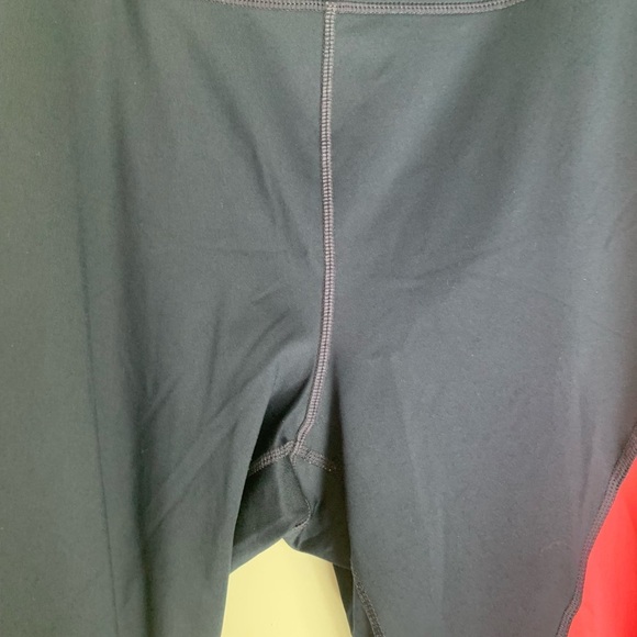 Crown & Ivy Curvy Navy Athletic Leggings w/ Pink Diagonal Band, [Sz 3X] NWOT - Picture 3 of 6